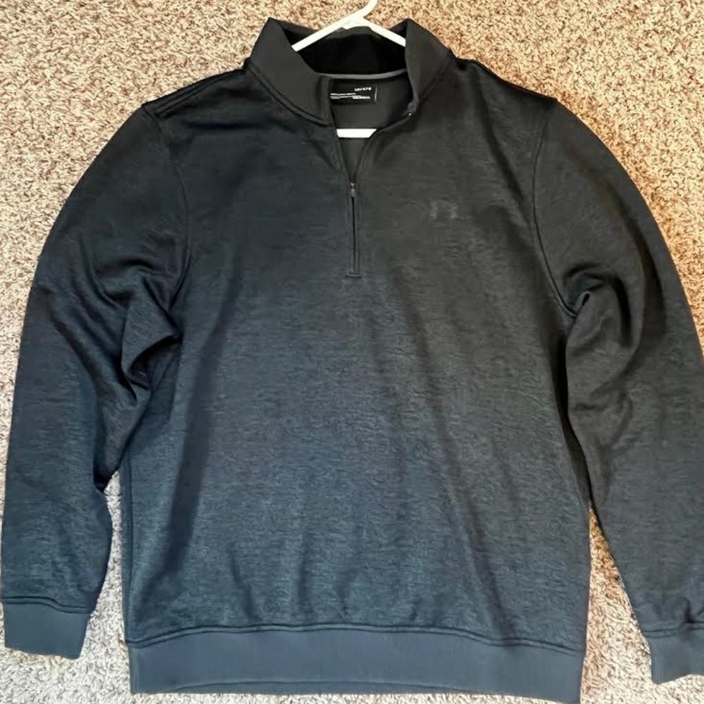 Men's Underarmour sweatshirt.size Large. charcoal color.